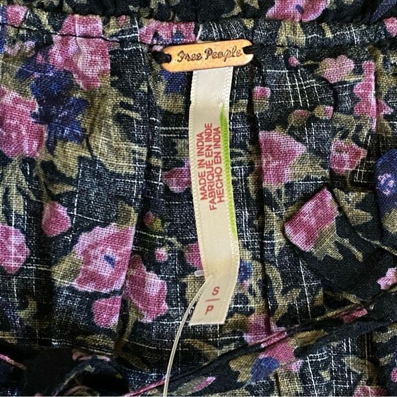 Free People Blouse Dark Floral NEW Black Purple Green Small - Picture 4 of 11